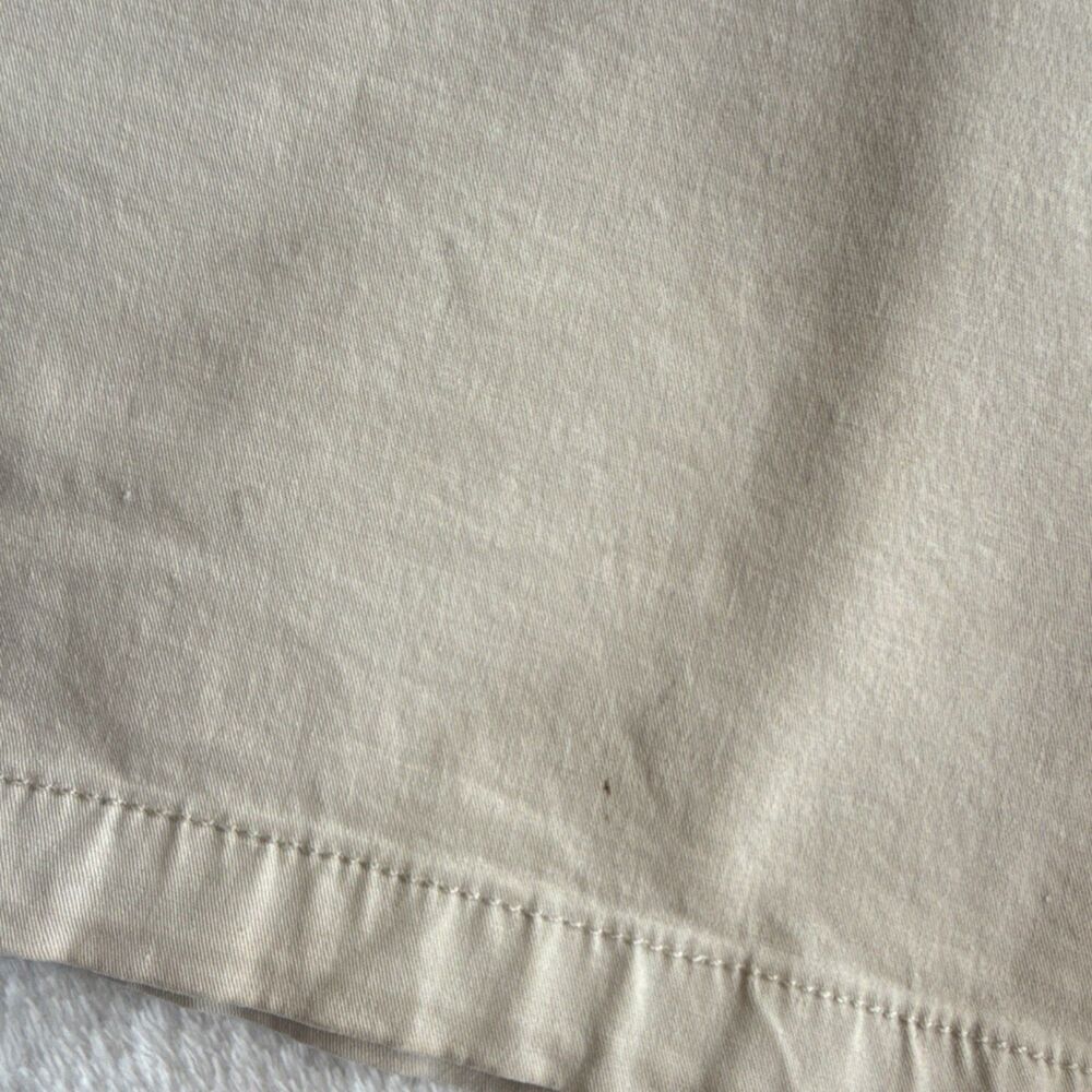 Calvin Klein Chino Shorts Beige Women's Size M Cotton Twill Button Zip Pockets - Picture 6 of 7